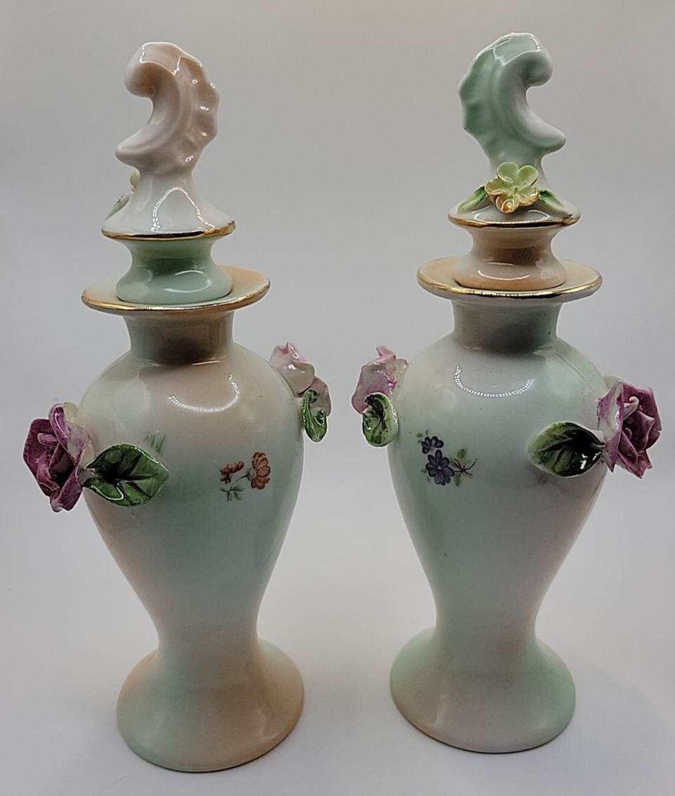 VINTAGE PAUL'S GIFTS PAIR VANITY PERFUME ESSENTIAL OIL PORCELAIN DECANTERS NOS