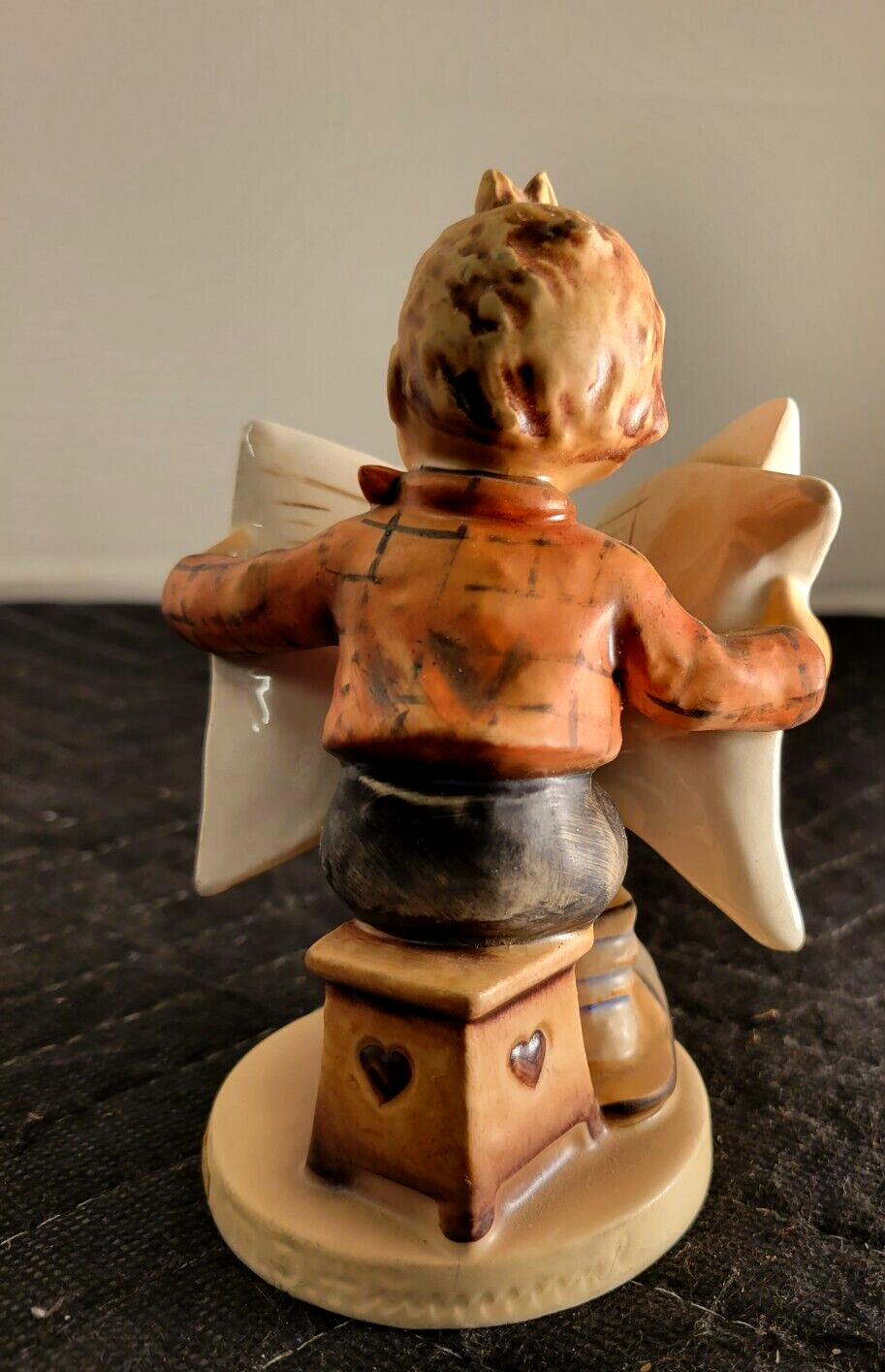 Vintage Hummel Goebel Figurine Latest News 184/27 TMK3 W Germany
