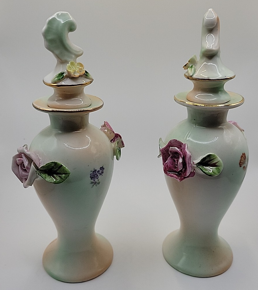 VINTAGE PAUL'S GIFTS PAIR VANITY PERFUME ESSENTIAL OIL PORCELAIN DECANTERS NOS