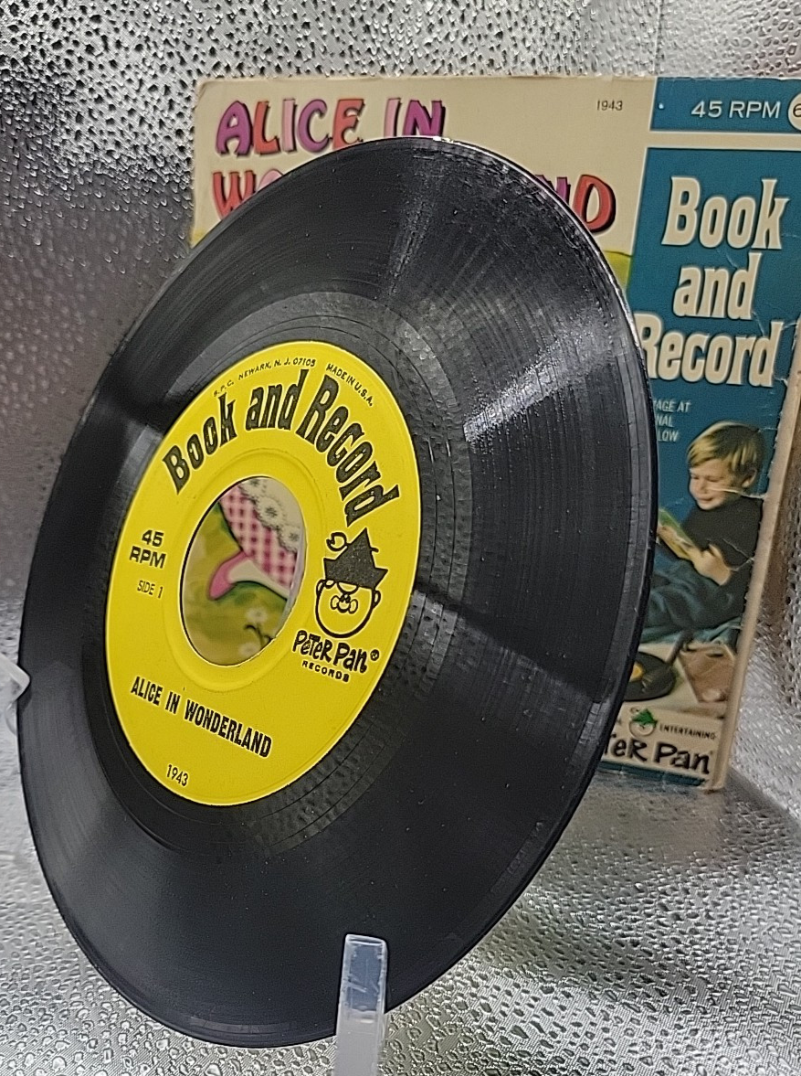 Book & Record 'Alice In Wonderland' 1970's by Peter Pan Recs 45 RPM w Book