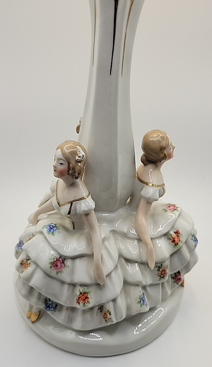 VINTAGE SITTING LADIES BOUDOIR LAMP BASE ONLY NOS PAUL'S GIFTS