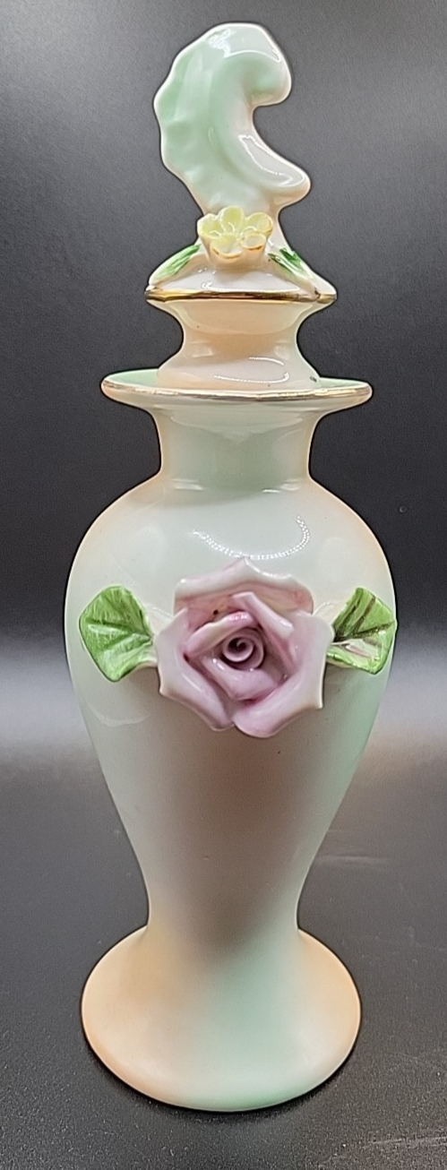 VINTAGE PAUL'S GIFTS PAIR VANITY PERFUME ESSENTIAL OIL PORCELAIN DECANTERS NOS