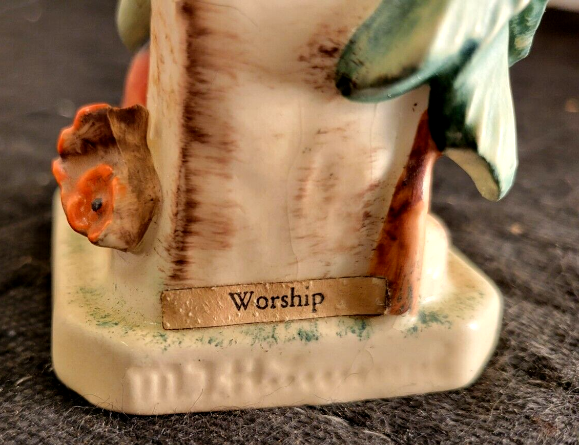 Vintage Hummel Goebel Figurine Worship Western Germany Full Bee?