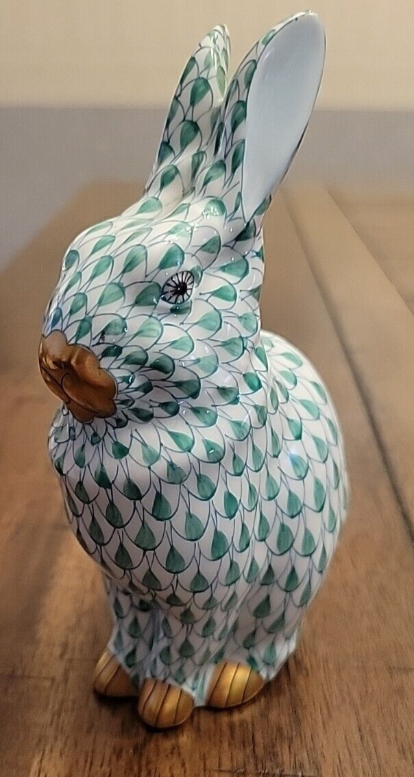 Vintage Herend Single Sitting Rabbit Green Fishnet