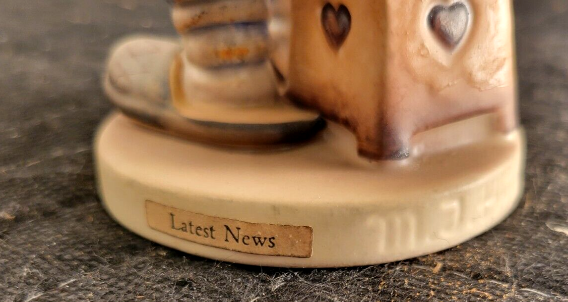 Vintage Hummel Goebel Figurine Latest News 184/27 TMK3 W Germany