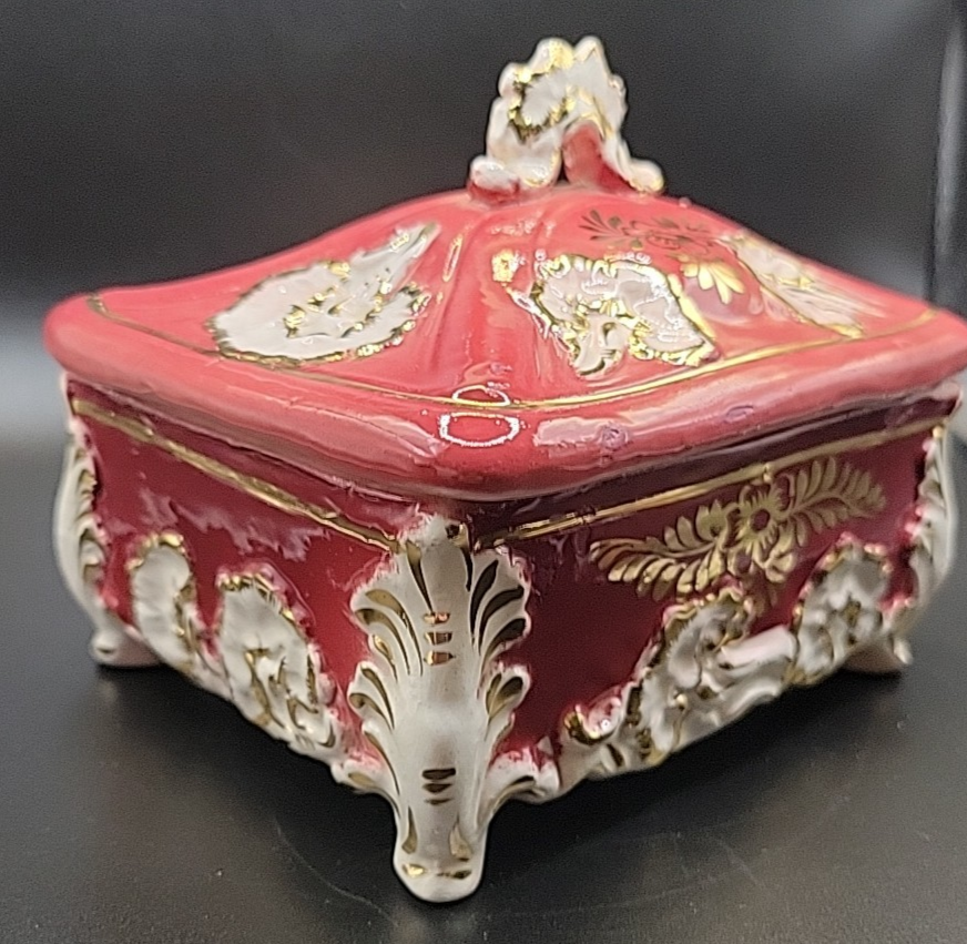 VINTAGE PAUL'S GIFTS RED ROSE PORCELAIN TRINKET JEWELRY BOX NOS ITALY