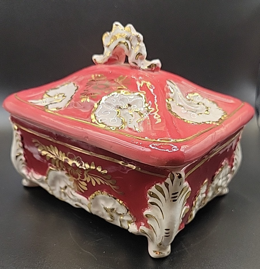 VINTAGE PAUL'S GIFTS RED ROSE PORCELAIN TRINKET JEWELRY BOX NOS ITALY