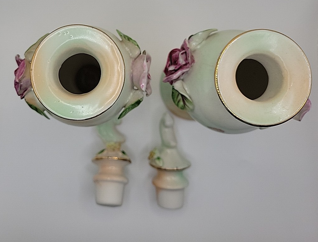 VINTAGE PAUL'S GIFTS PAIR VANITY PERFUME ESSENTIAL OIL PORCELAIN DECANTERS NOS
