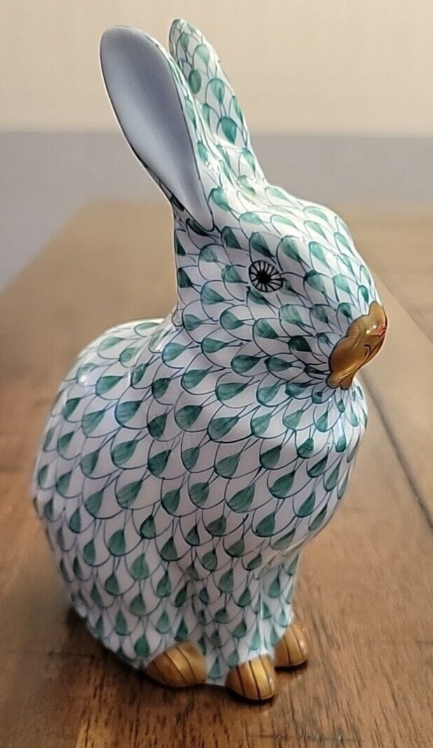 Vintage Herend Single Sitting Rabbit Green Fishnet