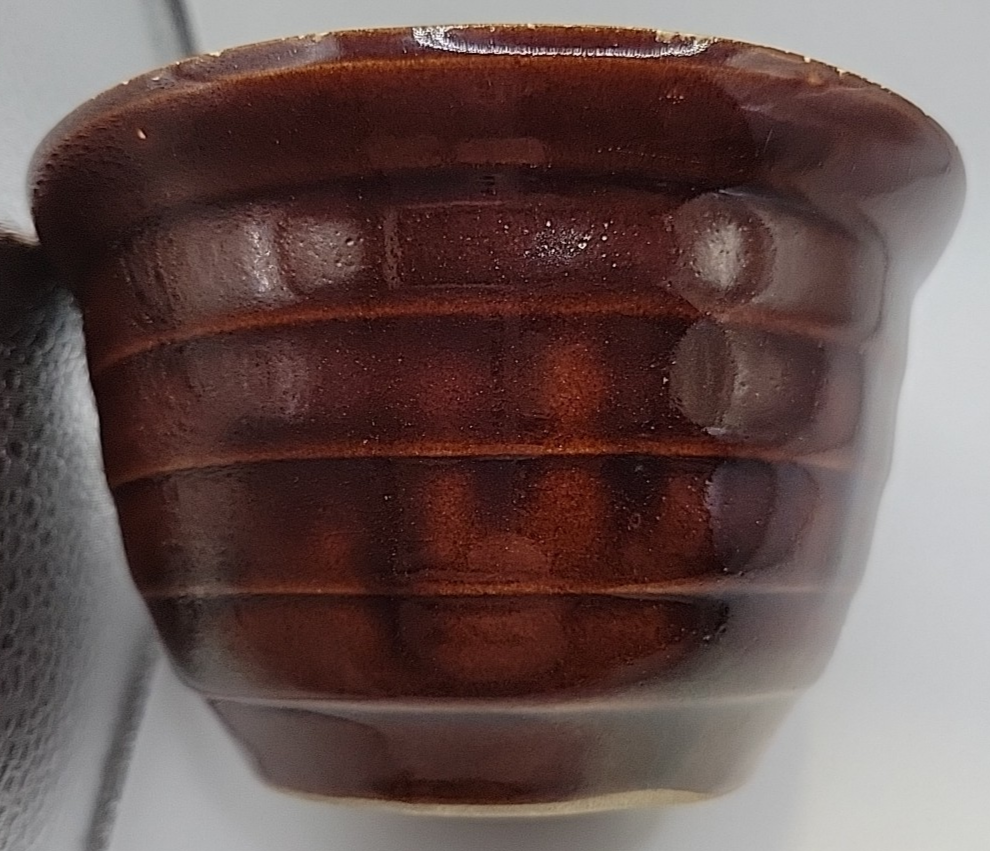 Vintage USA Monmouth Stoneware Maple Leaf Beehive Nesting Bowl Brown 5 Inch