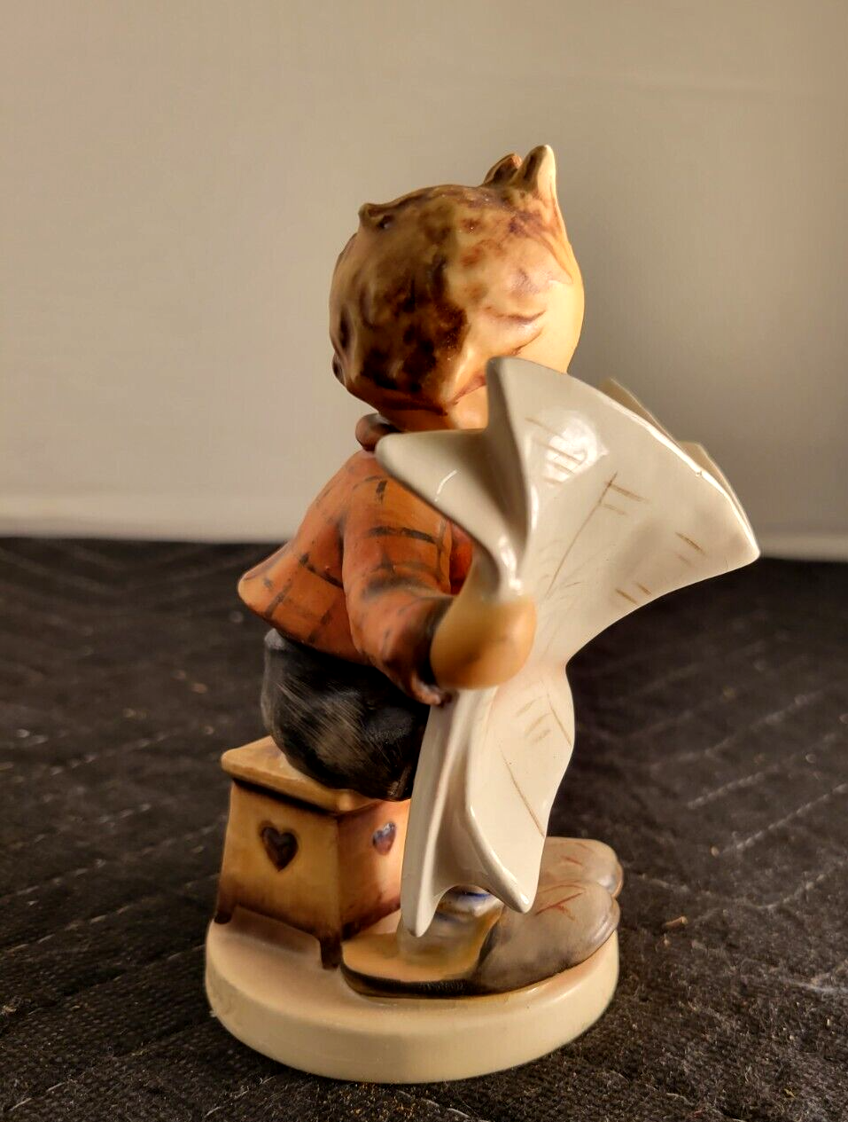 Vintage Hummel Goebel Figurine Latest News 184/27 TMK3 W Germany