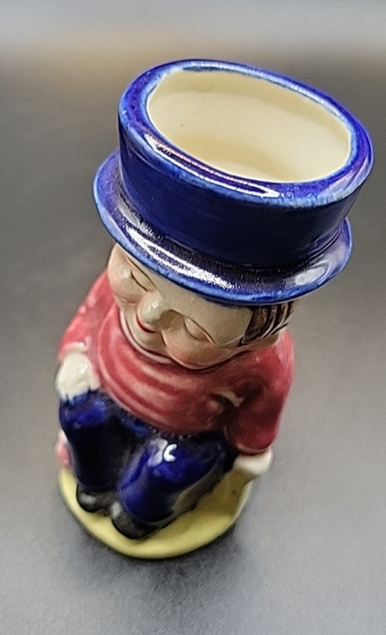 VINTAGE PAUL'S GIFTS MINI TOBY MUG NOS HAPPY MAN SLEEPING SITTING