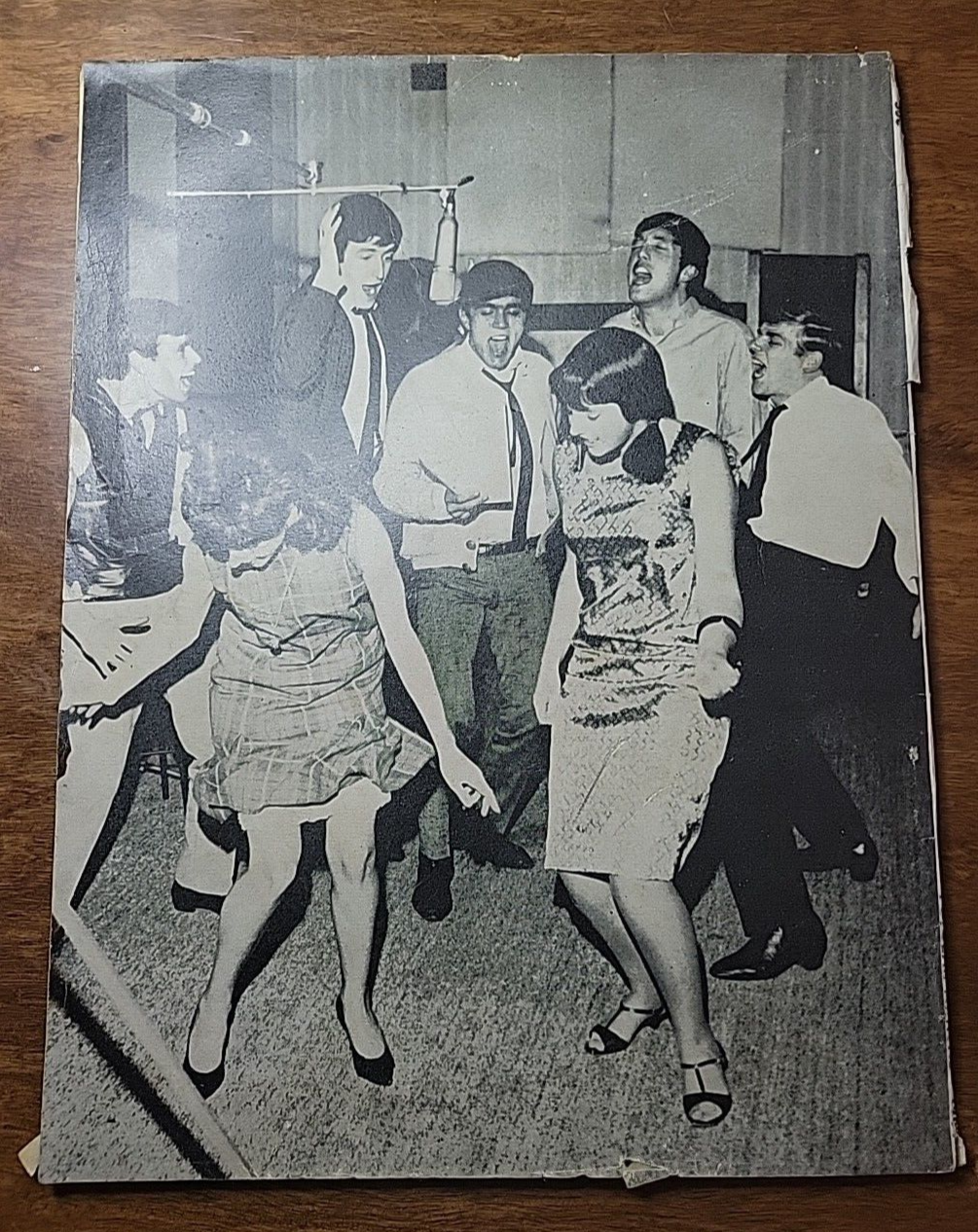 'Dave Clark 5 vs The Beatles' Popular Annual Magazine 1964
