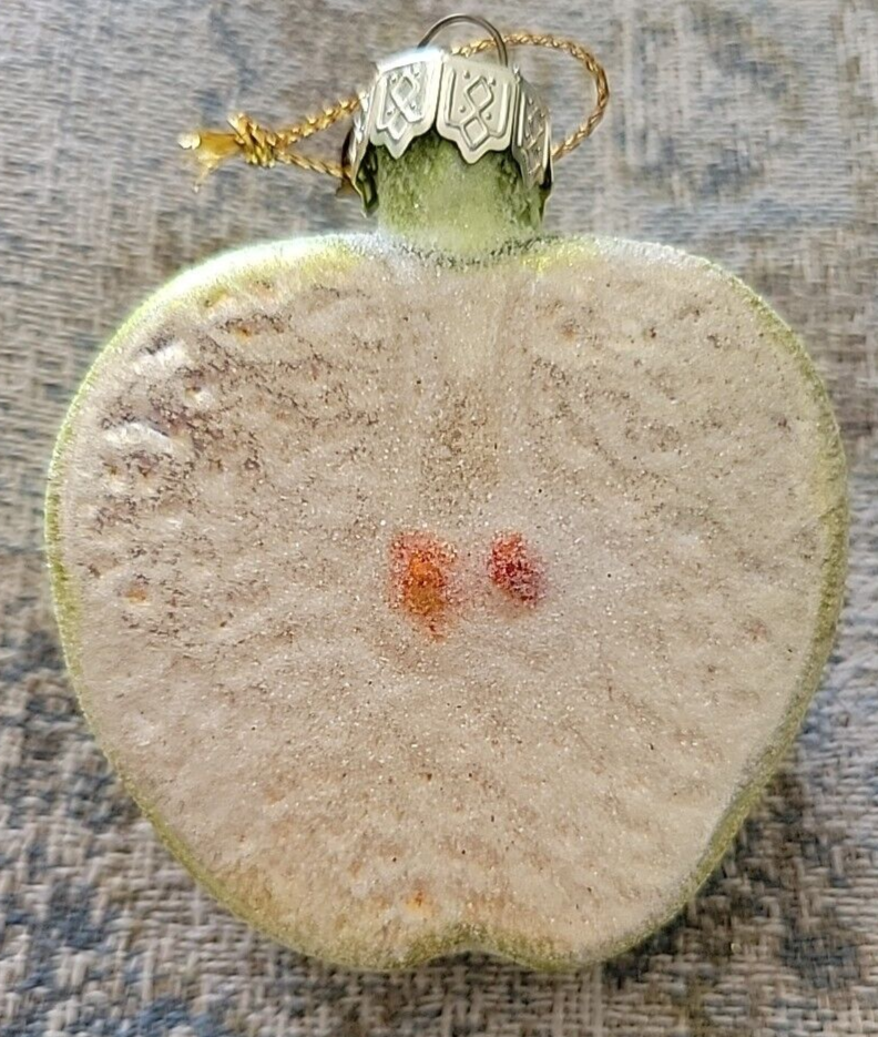 2001 Thomas Pacconi Classics, Tree Ornament Frosted Sliced Apple