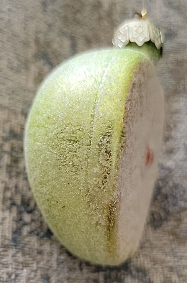 2001 Thomas Pacconi Classics, Tree Ornament Frosted Sliced Apple