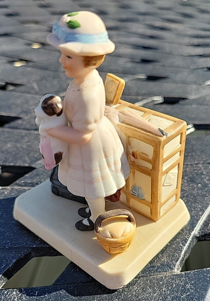 Vintage Norman Rockwell's VACATION'S OVER Figurine NRM Collections 1986